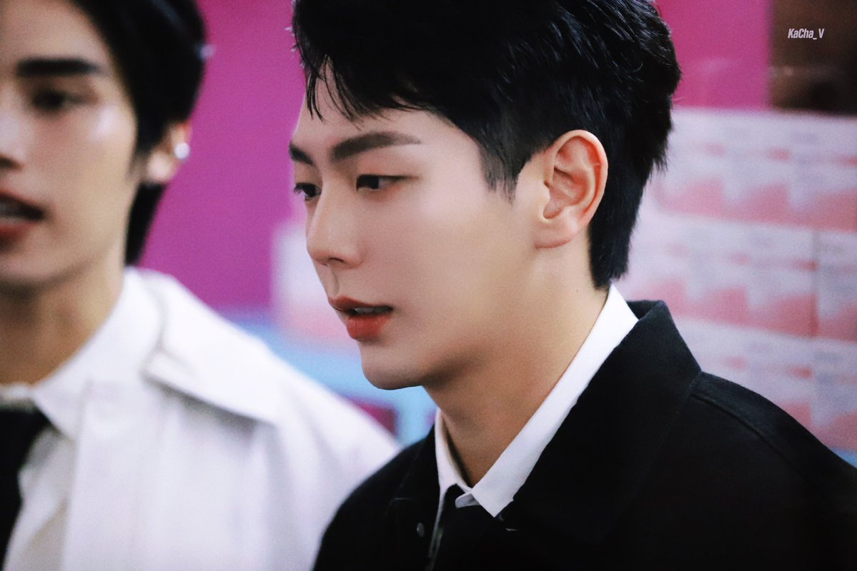 KA_V카카 (@mengtliu) on Twitter photo 