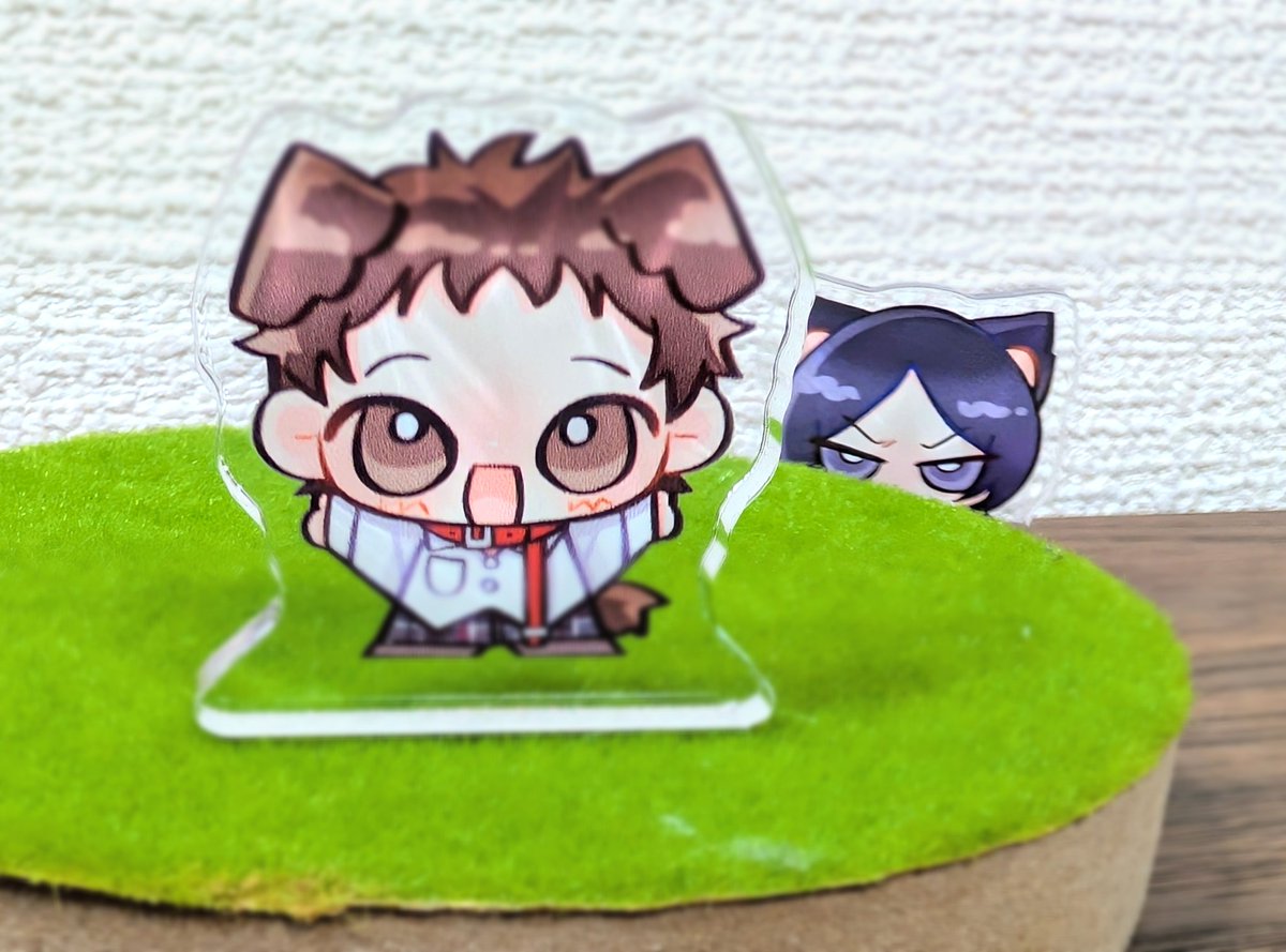 charles_junex's tweet photo. グッズもお迎えしてくださった方は
良かったら色々遊んでくださいね
これはあねワンワンのストーカーしてる東にゃん https://t.co/LmVTE0O2iW