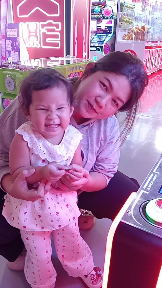 Yesdotwgmail's tweet photo. หาคู่เเลก https://t.co/HH92vFvbre