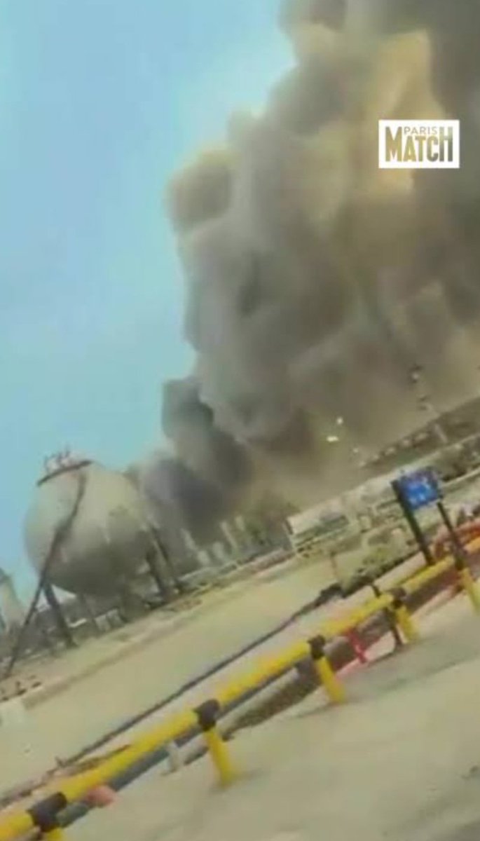 gabriel_draghi's tweet image. 🚨🇮🇷💸Les participations de #BlackRock, d'une valeur de 36 milliards de dollars, dans des ports, infrastructures, la défense et des entreprises du Moyen-Orient sont menacées par les missiles et les drones iraniens.
C'est l'#Iran qui est en train de "pilloner" le #Deepstate...