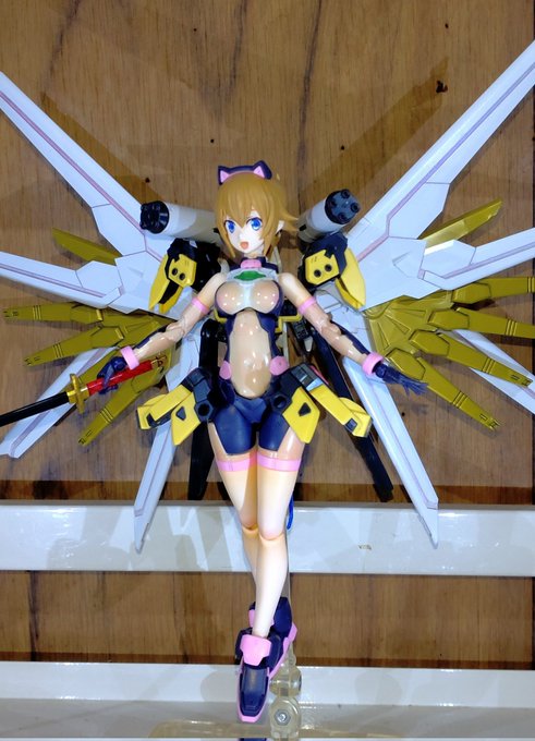 RT→ウェザリングマスターH君には常々お世話になってます、はい(⁠*⁠'⁠ω⁠`⁠*⁠) 