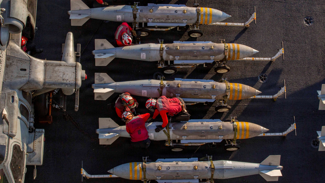 indexhu's tweet image. Radioaktív sugárzás veszélyére figyelmeztet a NAÜ, nukleáris létesítményeket érhetett találat Iránban.

index.hu/kulfold/2026/0…

Fotó: US Navy / Reuters

#nuclear #radiation #Iran #Israel #indexhu