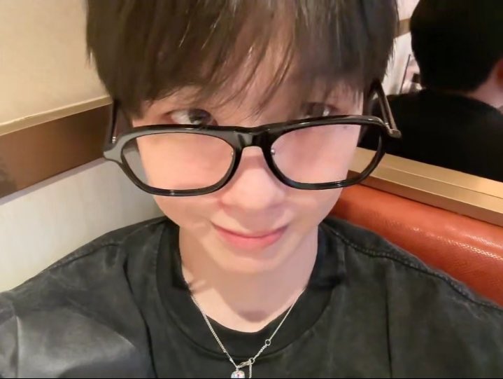 개강할때 강아지 데려가도되나…?
어저께 분양받은 강아진데 얘없으면 내가 안돼 ㅜㅜ