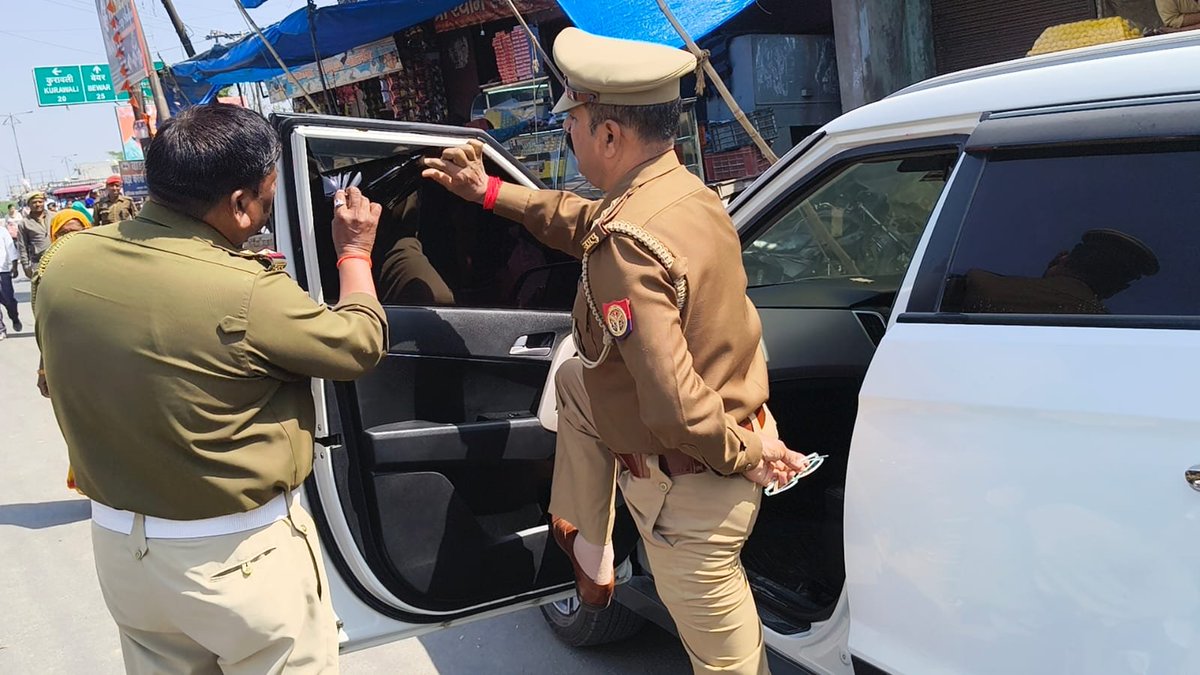 bstvlive's tweet photo. मैनपुरी  : ट्रैफ़िक पुलिस का वाहन चेकिंग अभियान 

➡157 वाहनों पर 3.30 लाख रुपए का जुर्माना 
➡एसपी के निर्देश में चला चेकिंग अभियान 
➡कोतवाली क्षेत्र के कुरावली रोड का मामला 

#TrafficCheck #FinesImposed @mainpuripolice https://t.co/iJ9wMfoBAC