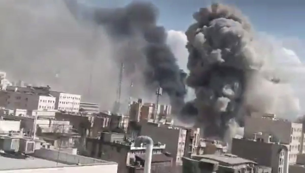 Ecco come "portano la democrazia" a Teheran e nel resto Iran.