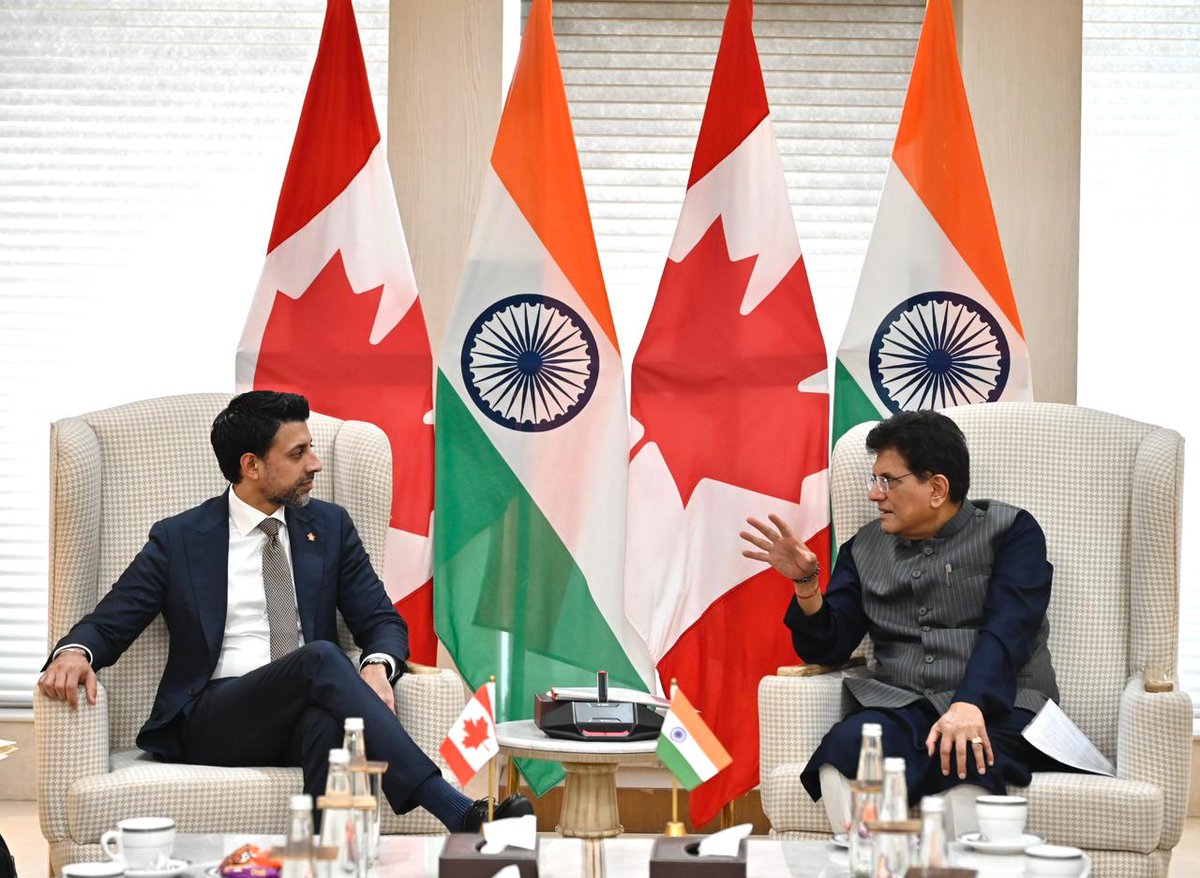 PiyushGoyal's tweet photo. Held a productive meeting with @MSidhuLiberal, Minister of International Trade, Canada.

Discussions focused on advancing the India-Canada Comprehensive Economic Partnership Agreement (CEPA) engagement and ensuring a fair and balanced outcome. 

Both sides reaffirmed their commitment to work to strengthen the overall bilateral economic partnership. 🇮🇳🇨🇦
