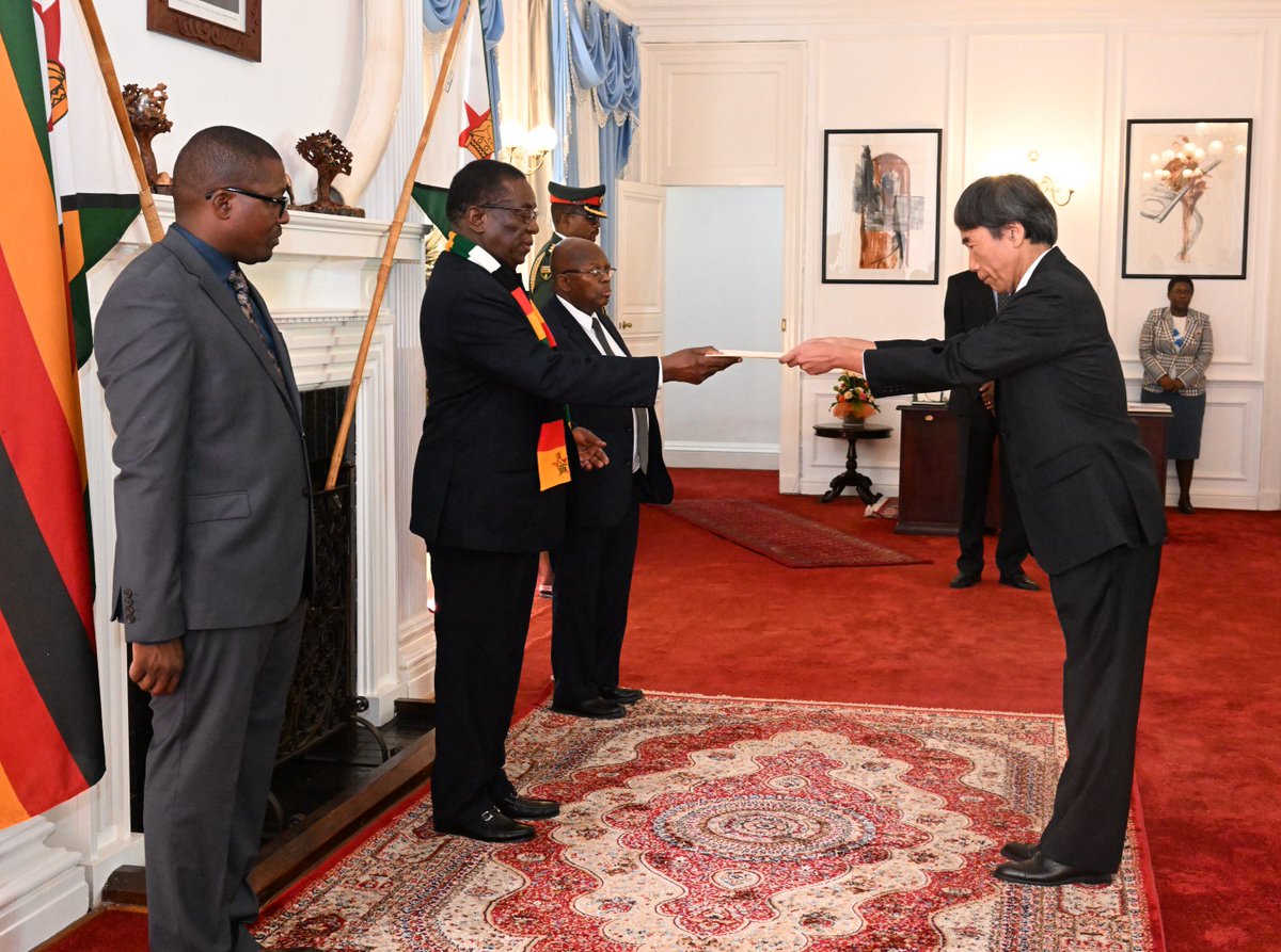 On 26 Feb, Ambassador MAEKAWA Nobutaka, presented his credentials to H.E. President Mnangagwa at State House. He expressed his earnest wish to further develop the friendly relations between the two countries and deepen cooperation, including the economic sector.
