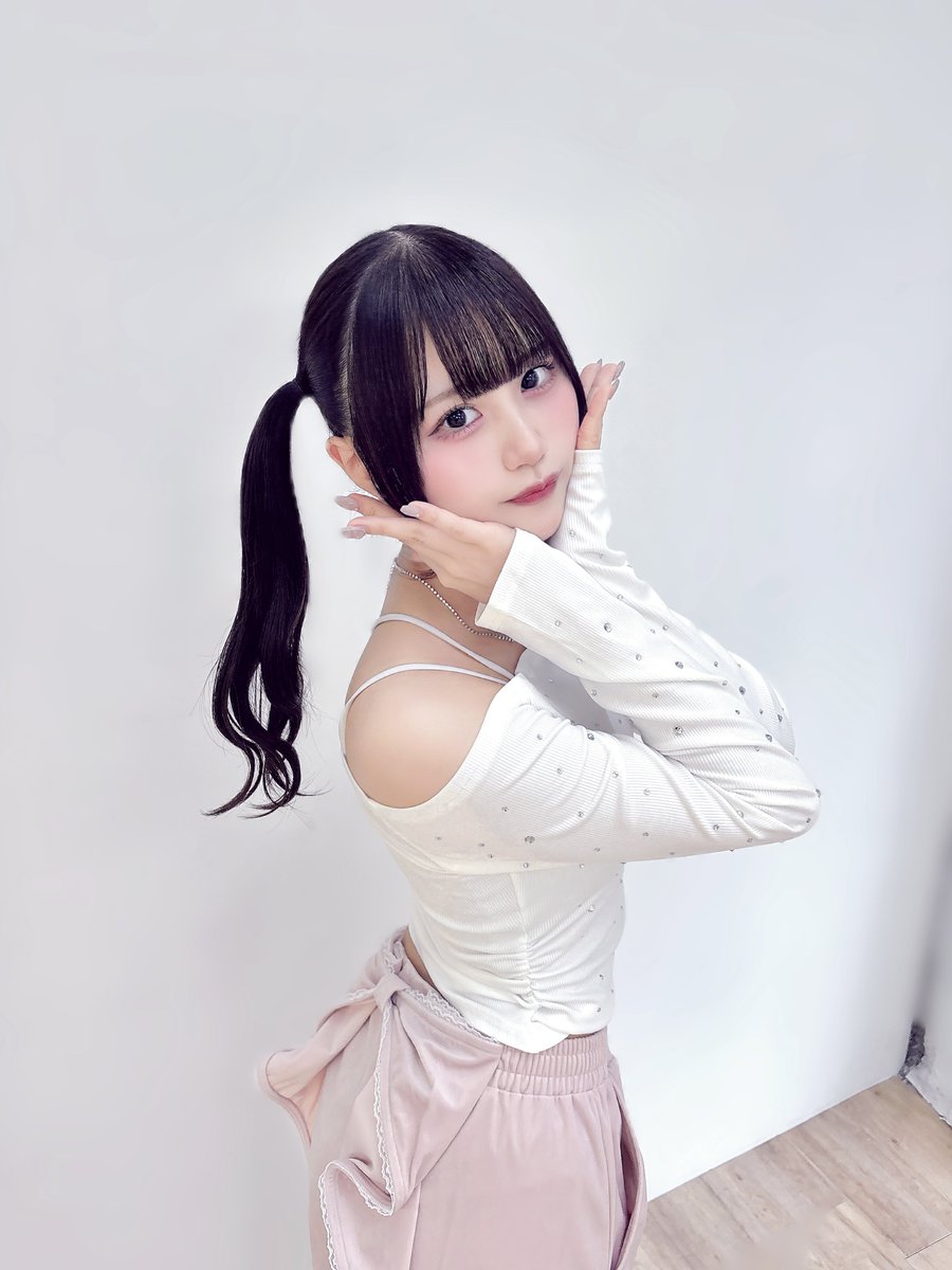 MOCOLE_luna's tweet photo. 一緒に幸せになる覚悟できてる？ https://t.co/q5ALhXlwQF