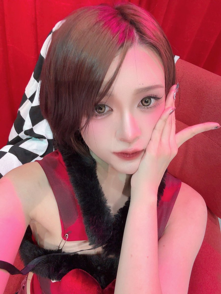 summerhatobito's tweet image. ฝากซัมเมอร์ที่โตขึ้นไว้กับทุกคนด้วยนะคะ🖤🤏🏻

#G-Di #DunDunDun_GDi #Summerexz #SummerHatoBito #HatoBito