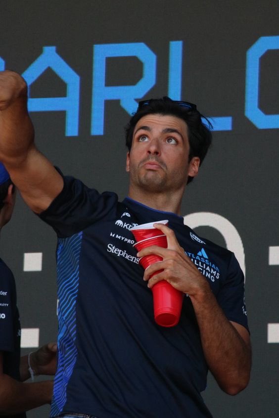 carlos sainz archive tweet media