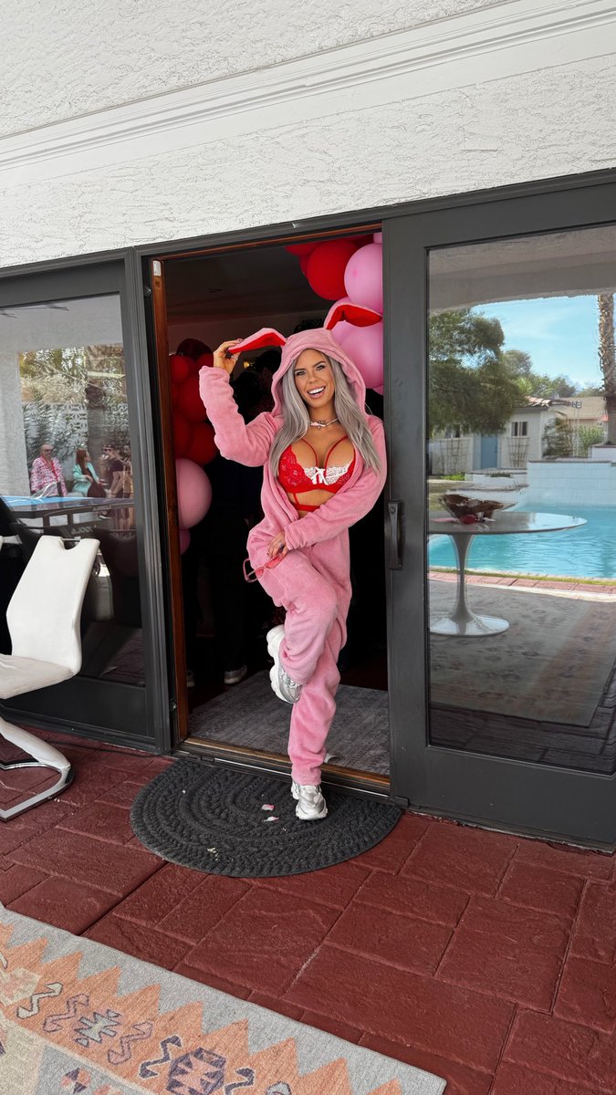 Barbi Hayden tweet media