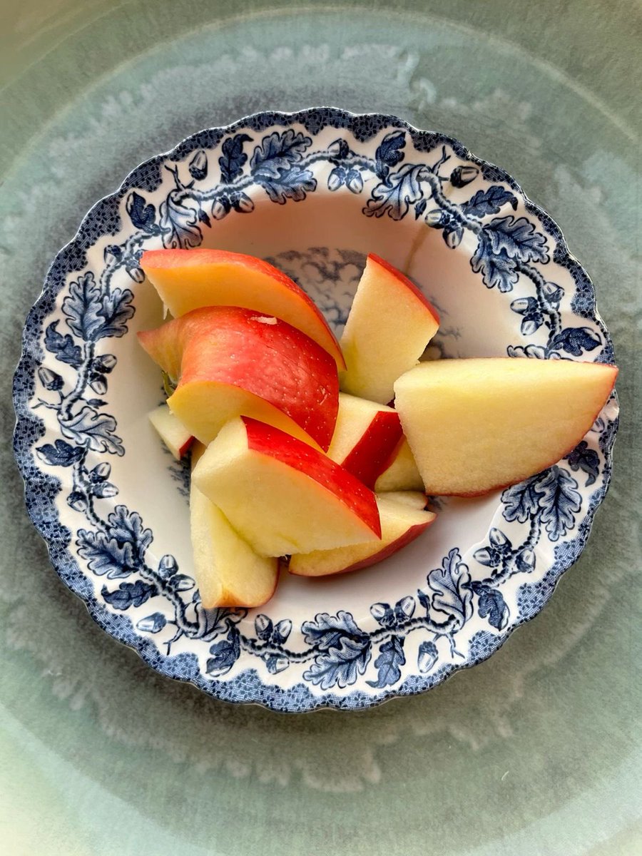lavenderderya's tweet photo. fruit bowls https://t.co/gCjOW8rQt0