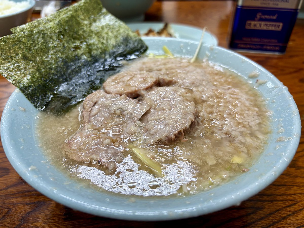 ヨタロウ。 じゃくそん tweet media