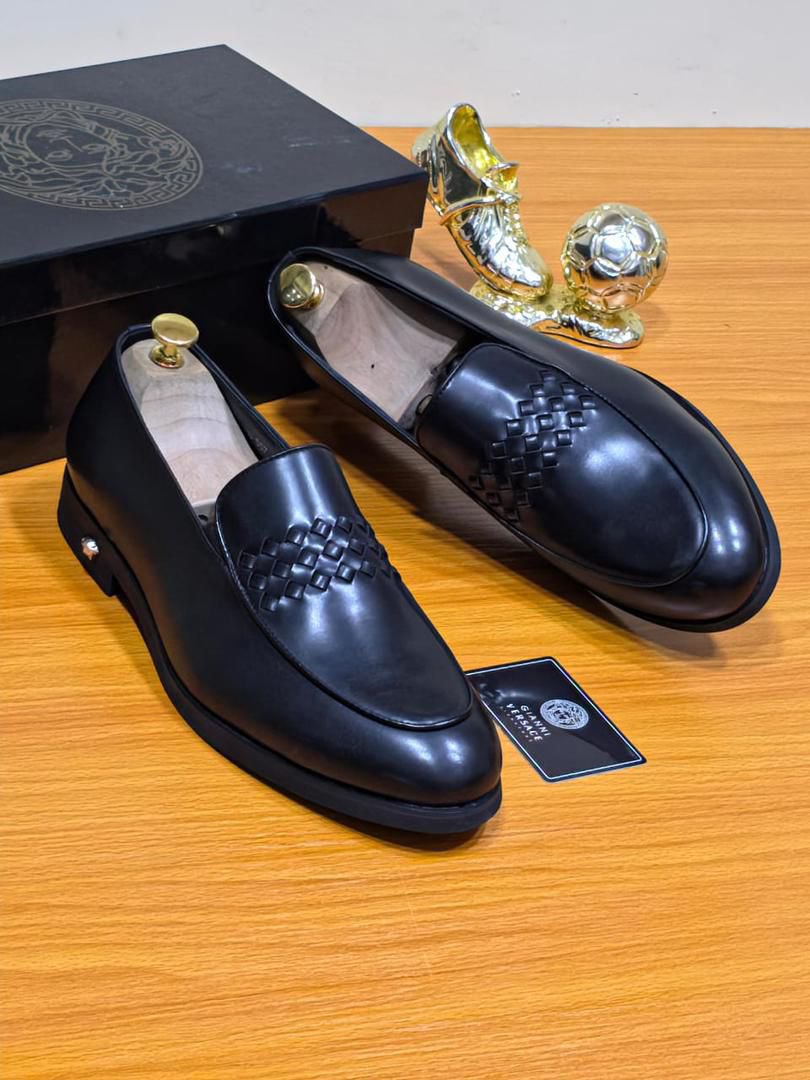 Ayoniqq's tweet photo. It’s a brand new week to prioritize looking good with good shoes.

For as low as 45k, you can have any of these pairs

📍Abuja https://t.co/xy6qGUMAHX