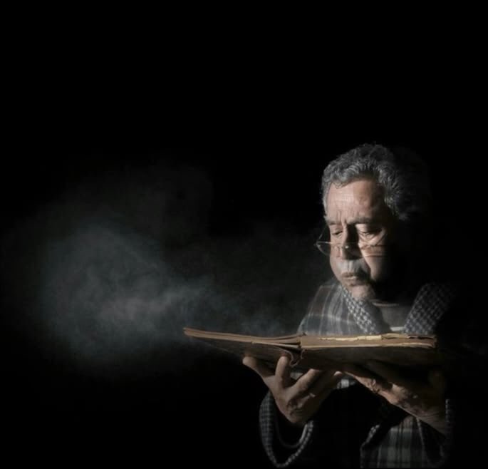 _bigbookslover's tweet photo. going back to ancient texts (#ao3 is down) https://t.co/41W6XW7Gl5