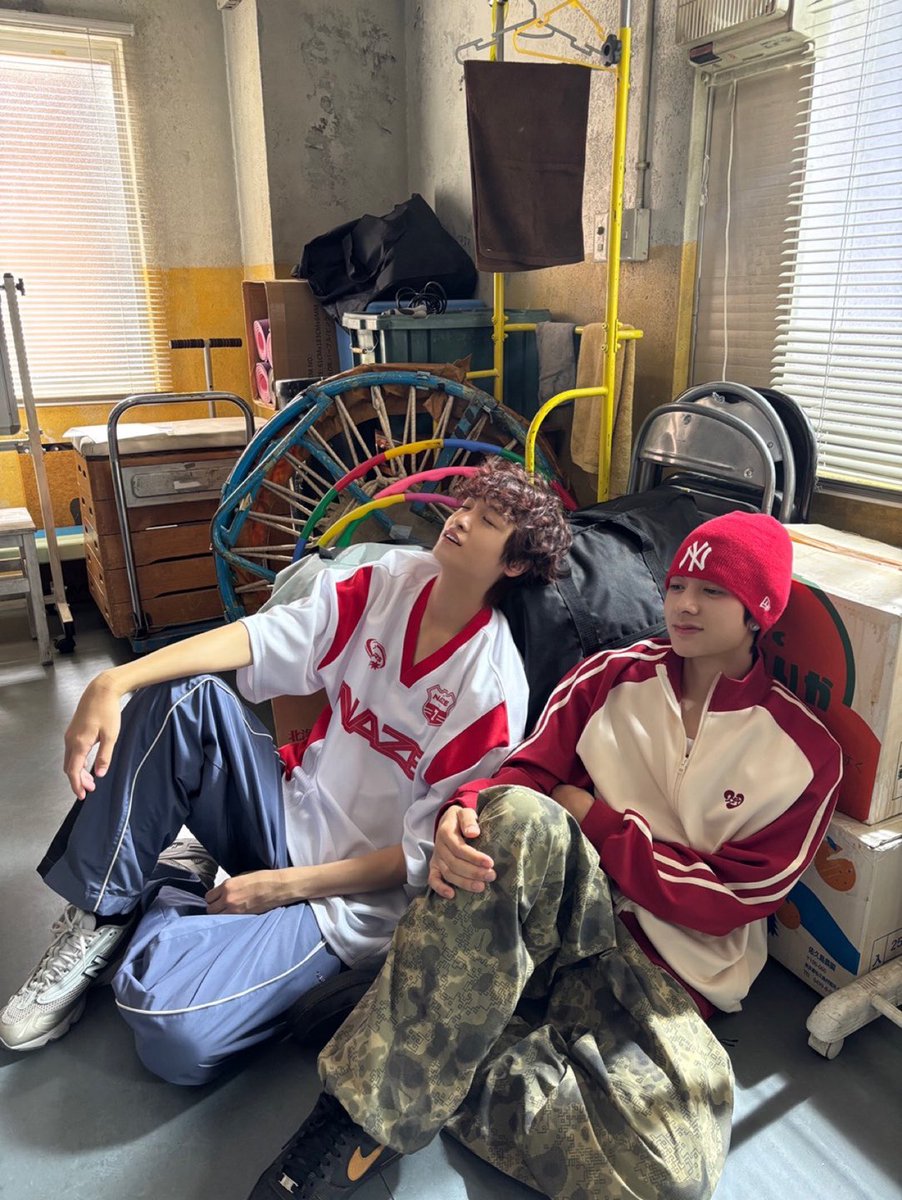 《 𝘰𝘧𝘧 𝘴𝘩𝘰𝘵 📷⸝⋆ 》

今日は月曜日！1週間スタート！！
学校にお仕事にのんびりいきましょう💭⊹˚.

第1〜3話＋最新話は𝙏𝙑𝙚𝙧で見逃し配信中！
☑︎tver.jp/episodes/epb9s…

#ドラマドリステ

第𝟪話 𝟥月𝟨日(金)よる𝟣𝟢時
.˚⊹⁺‧𝘿𝙍𝙀𝘼𝙈 𝙎𝙏𝘼𝙂𝙀‧⁺ ⊹˚.