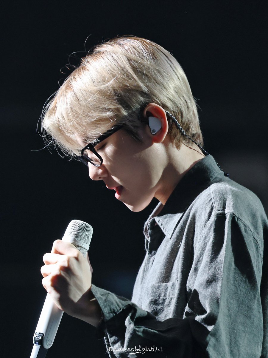 lightbaek614's tweet photo. 사랑하는 백현시 🤍 https://t.co/JWgc6c3S7P
