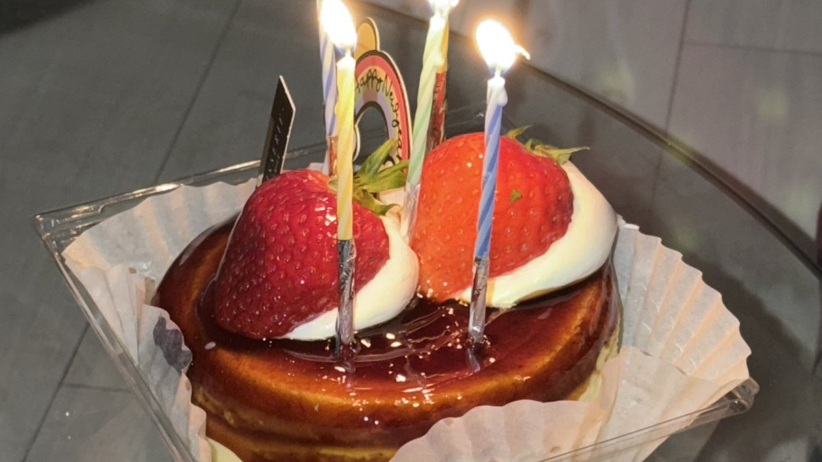 저 생일임니다아.. >. <