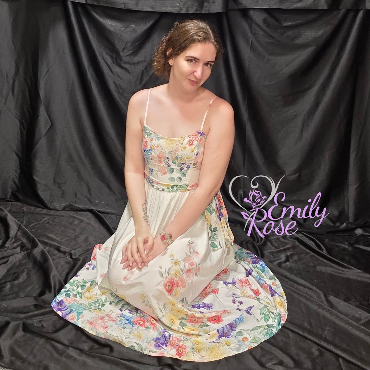 Miss Emily Rose tweet media