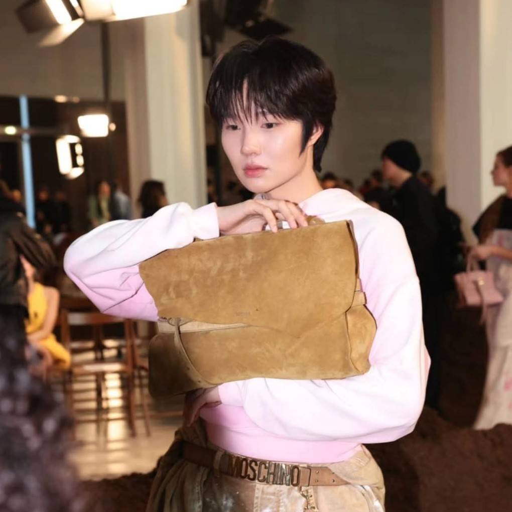 เด็กเหนือสู่รันเวย์ระดับโลก! “เก่ง หฤษฎ์” - “น้ำปิง นภัสกร” จากเด็กต่างจังหวัดสู่เวทีแฟชั่นระดับโลกอวดโฉมความหล่อและน่ารักออร่าพุ่งกระฉูด จนตกแฟนคลับต่างประเทศเข้าด้อมได้เป็นจำนวนมาก #เก่งน้ำปิง #เก่งหฤษฎ์ #น้ำปิงนภัสกร #KengNamping #MilanFashionWeek2026 #ทีวีพูล