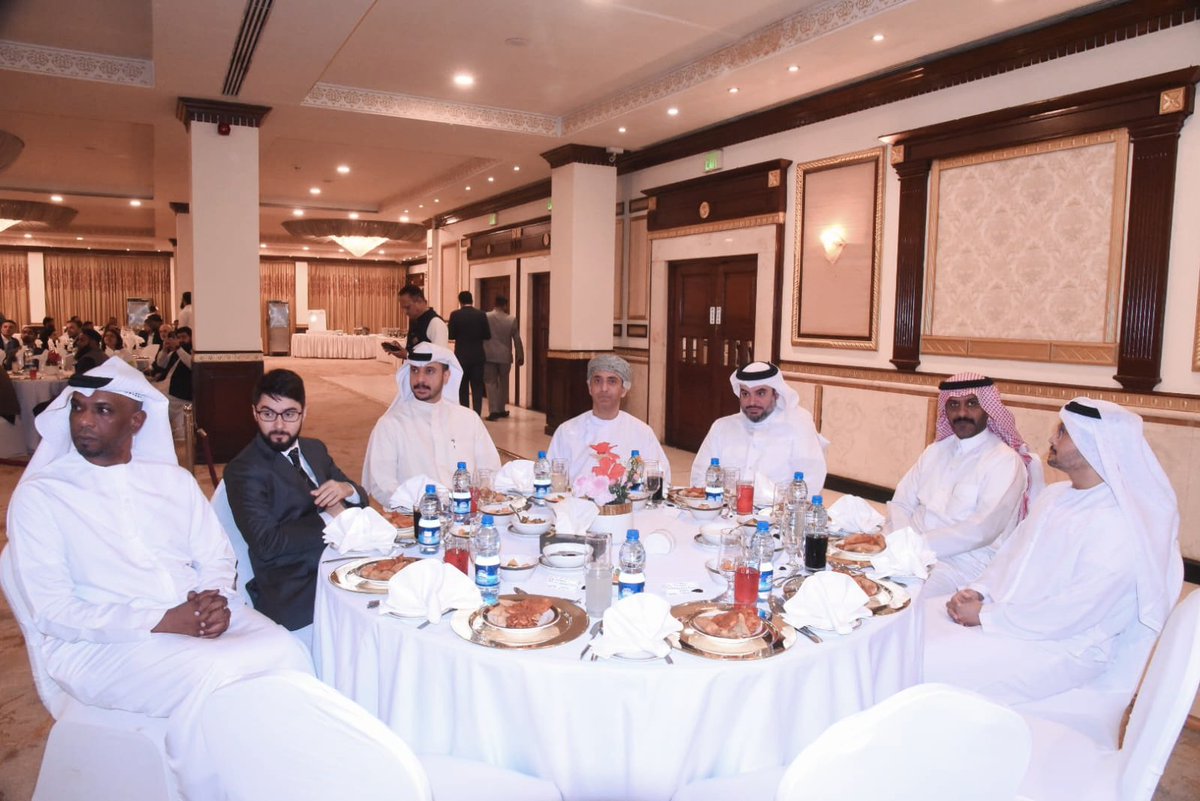 حضر سعادة القنصل العام (عميد السلك القنصلي) المهندس سامي بن عبدالله الخنجري مأدبة الإفطار التي أقامها سعادة (Fabrizio Bielli) القنصل العام للجمهورية الإيطالية في كراتشي بمناسبة حلول شهر رمضان المبارك، بحضور حاكم إقليم السند وعدد من المسؤولين وأعضاء السلك الدبلوماسي ورجال الأعمال