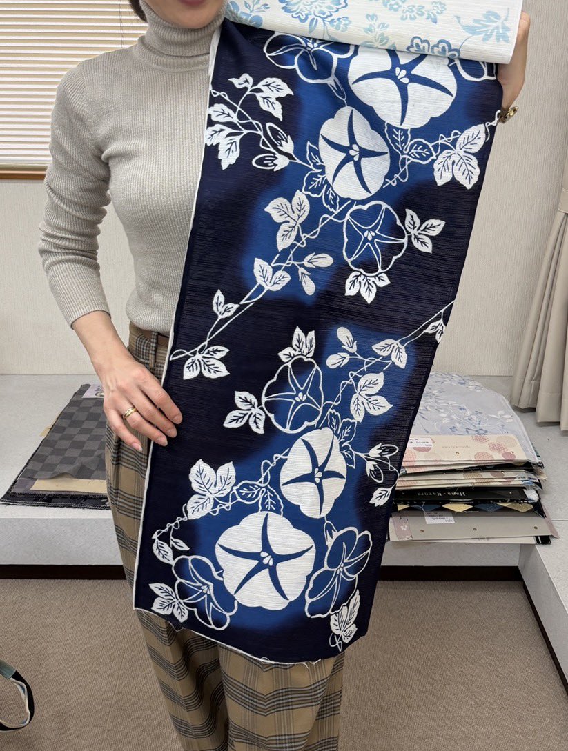 浜松注染さんのメーカーで新作浴衣を色々見させていただきました