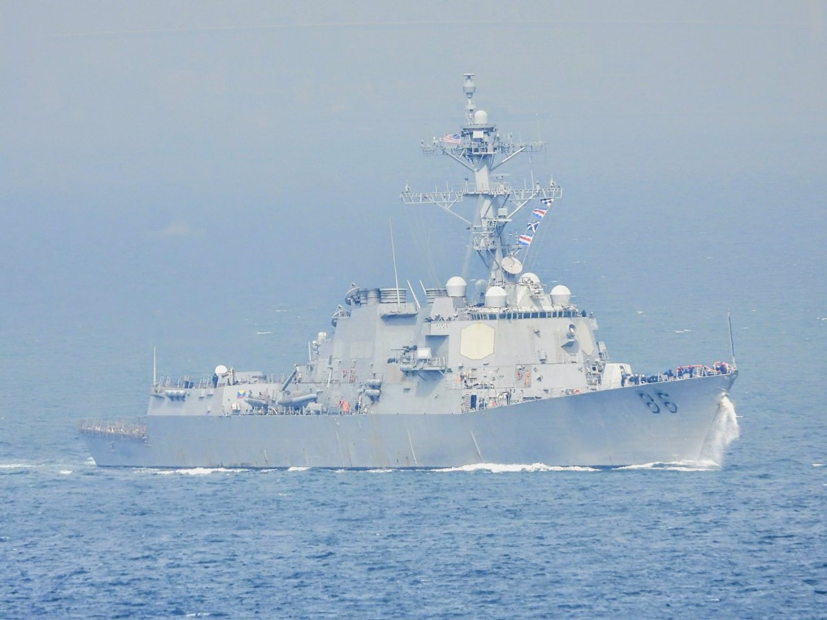 🇺🇸米海軍ｲｰｼﾞｽ艦「ｼｬｳﾌﾟ (Shoup, DDG-86)」が浦賀水道を南下(UW)
