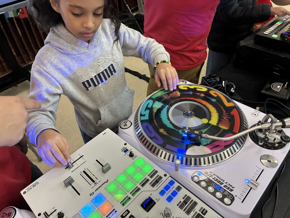 Mada Gray tweet media