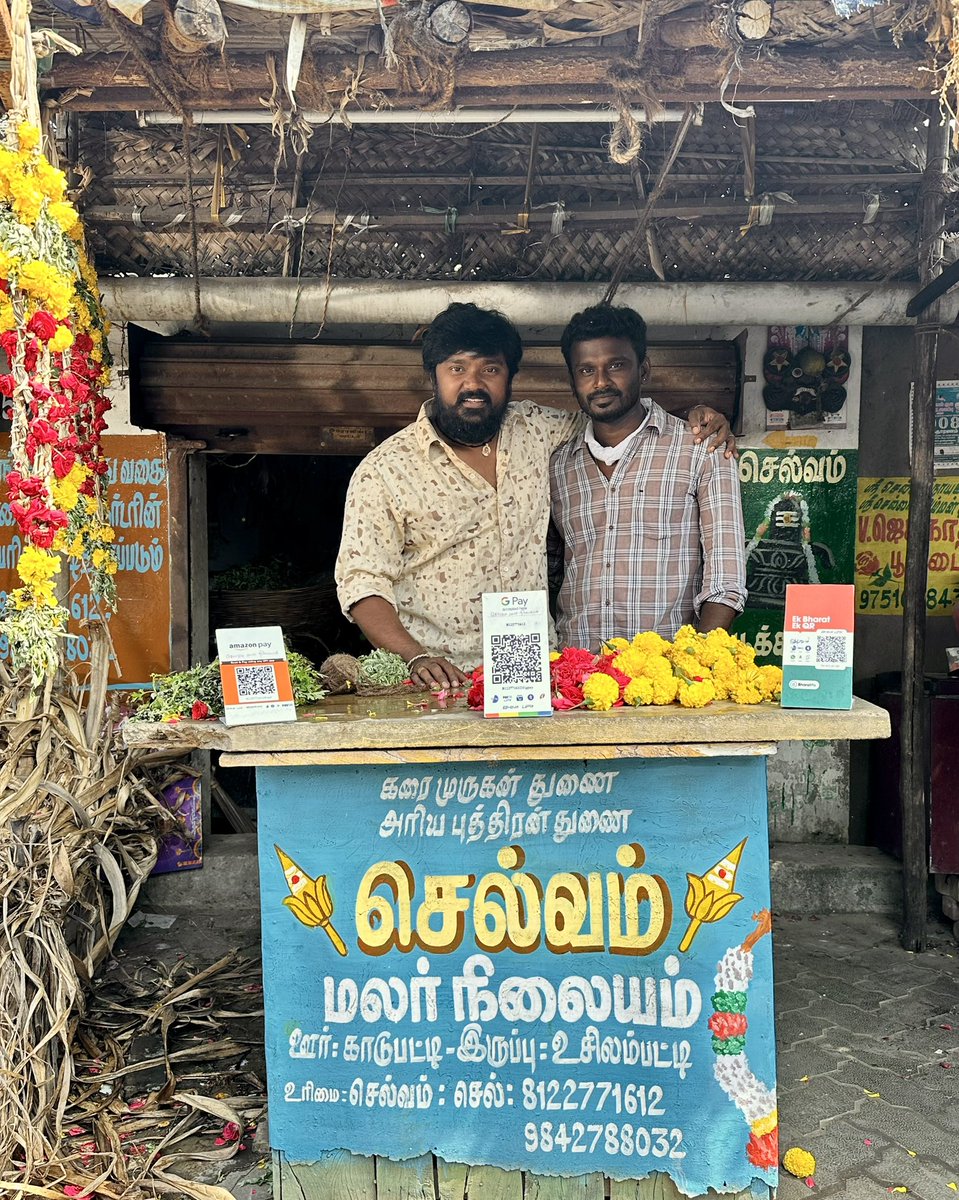 Bala_actor's tweet photo. #Thaaikizhavi இம்ம���கசிறப்பான படத்தில்…
”செல்வம் s/o பவுனுத்தாயி”
இம்மிக முக்கியமான கதாபாத்திரத்தில் எனக்கு வாய்ப்பளித்த உங்கள் பேரன்பிற்கும் எழுத்திற்கும் அத்தனை பாராட்டுக்களுக்கும் என் மனமார்ந்த நன்றிகள் பல அன்பிற்கு அன்பான  @Dir_SivakumarM இயக்குனரே…
🙏🏾🙏🏾🙏🏾❤️❤️❤️
Love You So much Anbu thambi 
❤️❤️❤️🤗🤗🤗
மாபெரும் மகிழ்ச்சி…