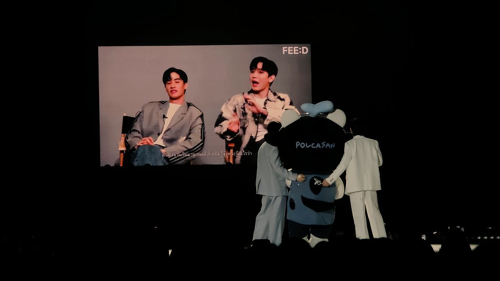 GNapapan's tweet photo. ยังหาทางออกจาก union mall ไม่ได้เลยจ้า
#PolcaFamMeeting #เตนิว #Ploca #Polcasan https://t.co/GKD2u4Chwm