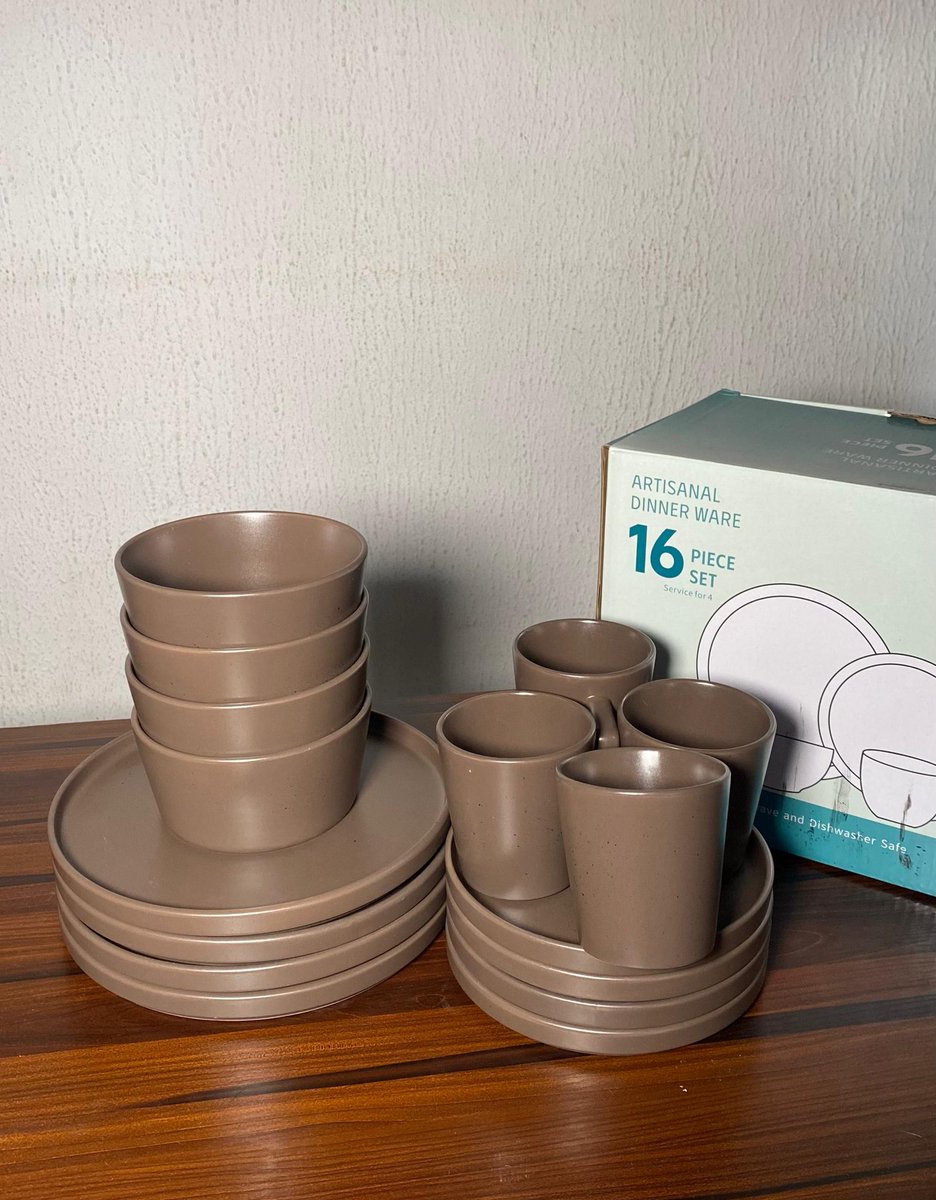 Ifedayoafo's tweet photo. @senherby I sell household items and more
My location is Ibadan and I deliver nationwide.
This particular  16 pieces stoneawre dinnerset  is going for #27000.
09029116737/08161929522 https://t.co/Tojwkcu7kr