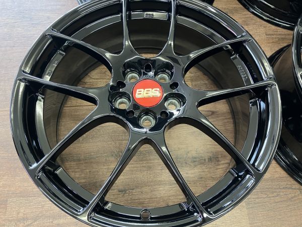 YOKOHAM70088698's tweet photo. 仕上げ済み!! 鍛造 BBS RF (RF507)!!

再塗装済！！綺麗な状態です！！

#BBS
#鍛造
#FORGED
#PCD100
#プリウス
#カローラ
#86
#BRZ
#インプレッサ
#17ｲﾝﾁ
#ホイールのみ
#横浜ガレージ館 
#綾瀬S.I.C.店

当店直販サイト：https://t.co/C8B42bfHUk
Yahooオークション：https://t.co/1PSDCYXviF https://t.co/8wNxFkUjjK
