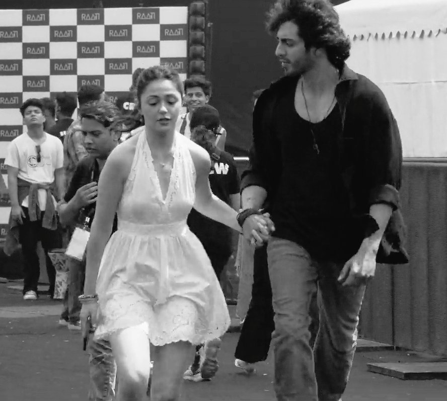 always a sucker for parallels 💗✨