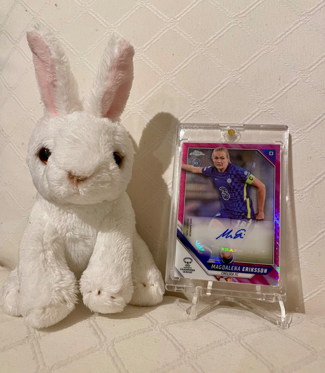 International Women’s Day Countdown #7: Magdalena Eriksson. When asked what their ‘party piece’ might be, in an ad for KFC, Magda’s partner Pernille Harder says, “Well, yours is getting drunk and throwing up.” They are still together. True love. 💙 #IWD