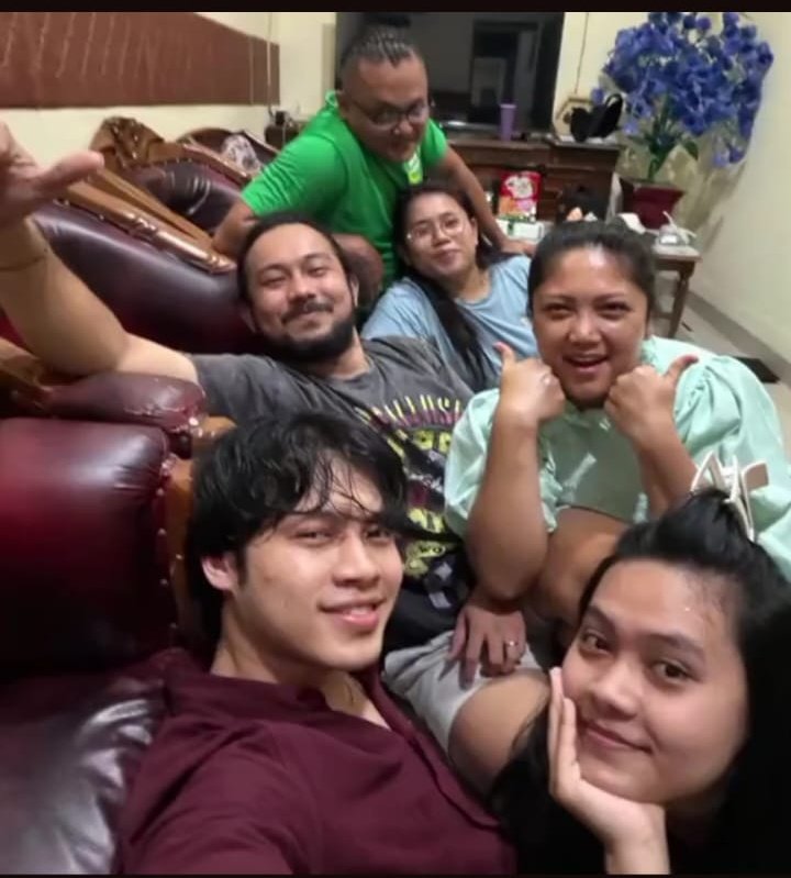 lagi family time ternyata semalam😍