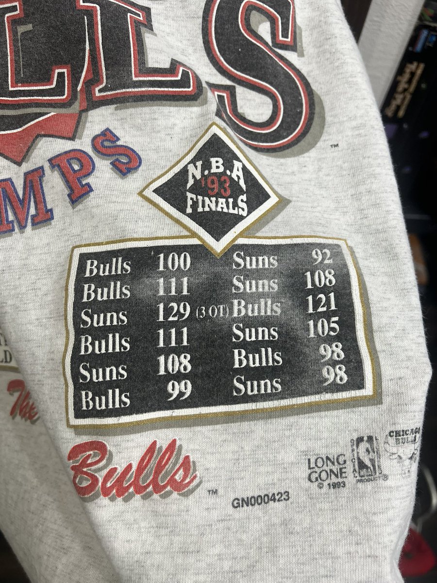 1993年シカゴ・ブルズのチャンピオン記念につくられた1着。 この