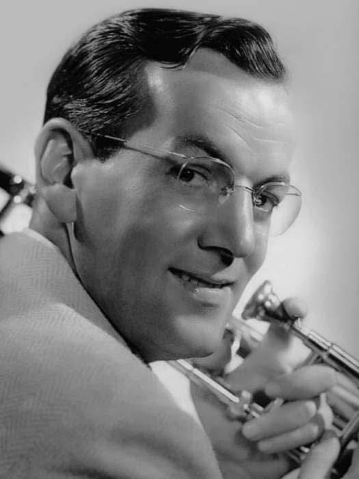 barbaravitali2's tweet image. Remembering #GlennMiller March 1,1904_December 15,1944 (Age 40) #MoonlightSerenade #Swing #Jazz