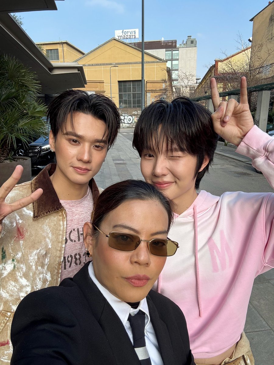 Busy Milano with these 2.
Short but sweet 😚🫶🏻
#KENGNAMPINGWITHMOSCHINO
#KengHarit #nampingster 
#KengNamping