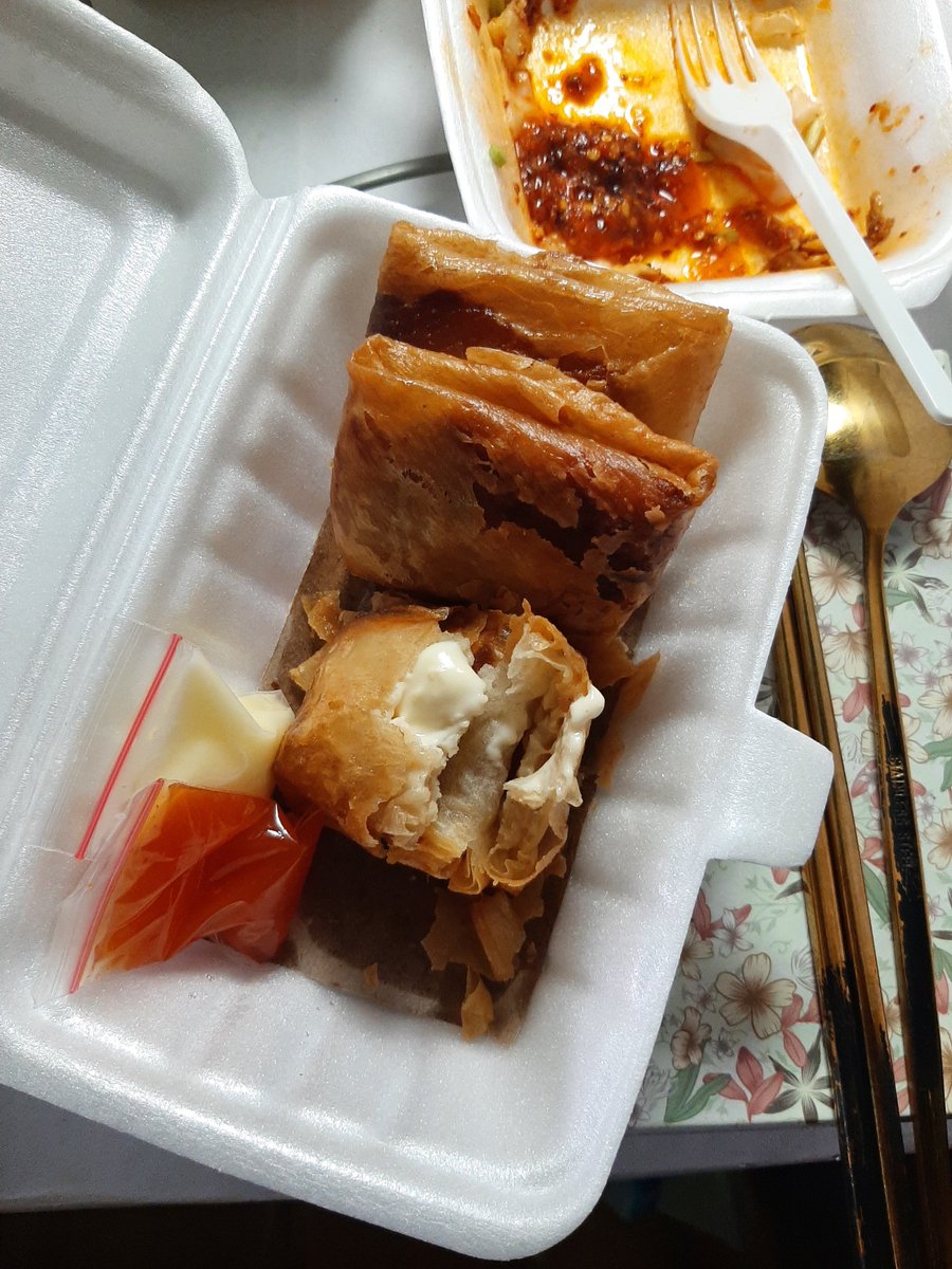 philocaleu's tweet photo. nemu makanan hidden gem ndek jombang rekk mantep bgtt entok potongan disc 20rb dadi mek mbayar 16rb tok 2 iki🤩🥢

https://t.co/8e3DlCHgsG https://t.co/21EvGnz7Vs