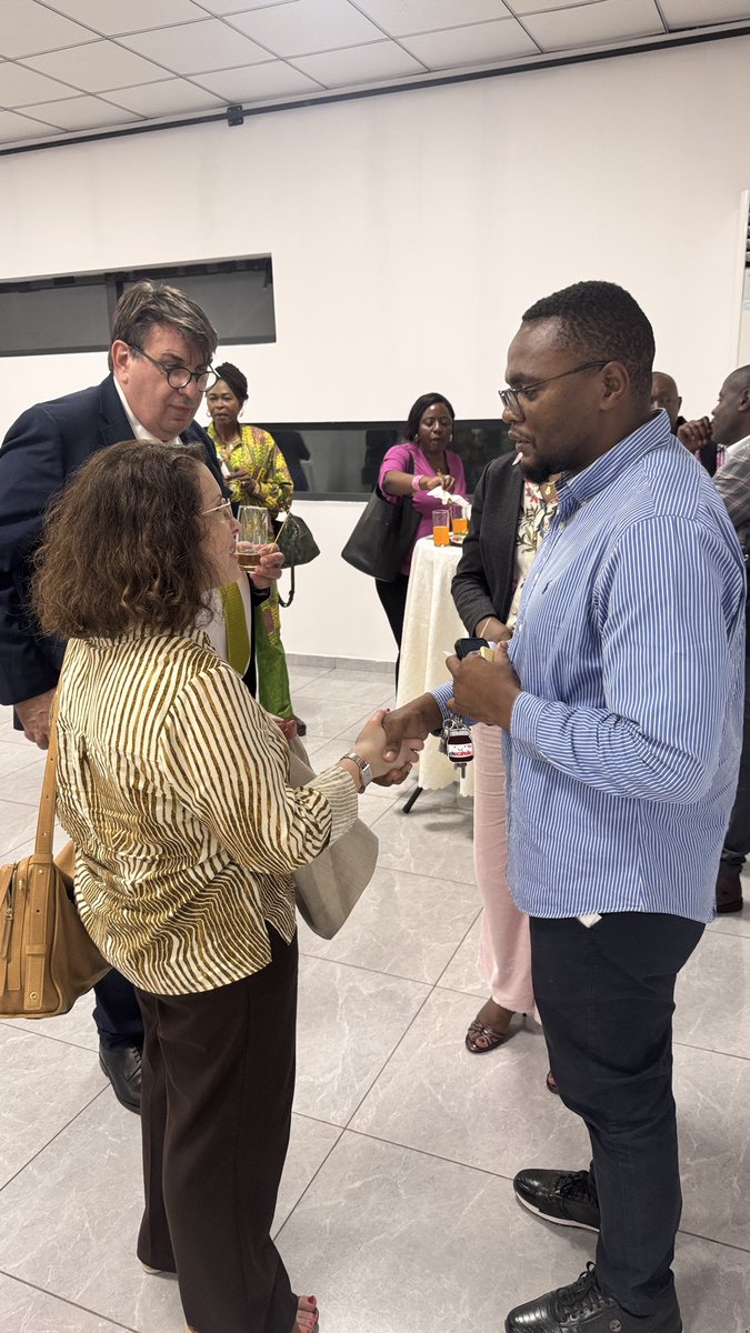WalbruRDC's tweet photo. 🤝 Coopération renforcée à Kinshasa !
Une rencontre entre les acteurs de la coopération RDC – Wallonie-Bruxelles a permis de consolider les partenariats et de poursuivre les actions communes en République démocratique du Congo.

#WBI #FédérationWallonieBruxelles #Coopération #RDC https://t.co/7tuX0to9qS