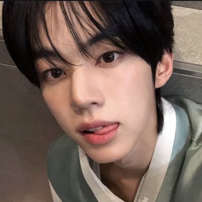 지혁(남자아님) tweet media