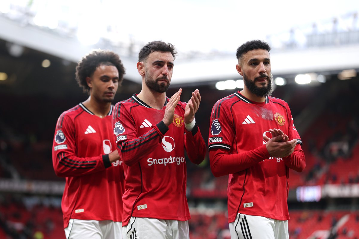 Con un 2-1 ante el Crystal Palace, el Manchester United mantiene su condición de CAMPEÃO DO MUNDO oficioso.

La próxima ronda será el miércoles contra el Newcastle 🥊