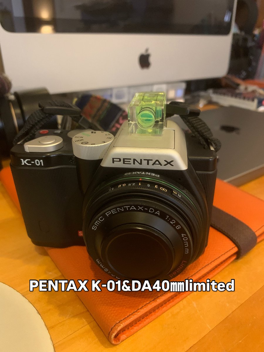 今日のお散歩カメラはPENTAX K-01にDA40㎜limited、マークニューソン