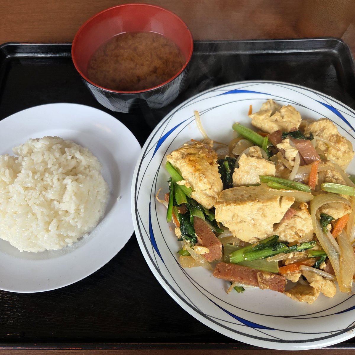 沖縄楽しかった😆
最後に太陽出て沖縄らしい海も見れて大満足!
遊んでくれたお友達ありがとうございました❤️
めっちゃ楽しい旅になりました。