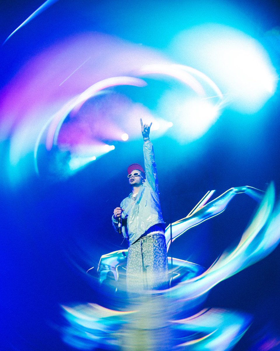 MovistarArenaEs's tweet photo. Este viernes 6 de marzo, el Movistar Arena se sumerge en otro nivel. 🌊🔥

Llega Dei V con Underwater.

Madrid vibrando en modo urbano. Si sabes, sabes. Nos vemos en el agua.

🎟️ Últimas entradas: https://t.co/wqFOM0rDUw https://t.co/ASzhHAbr8i