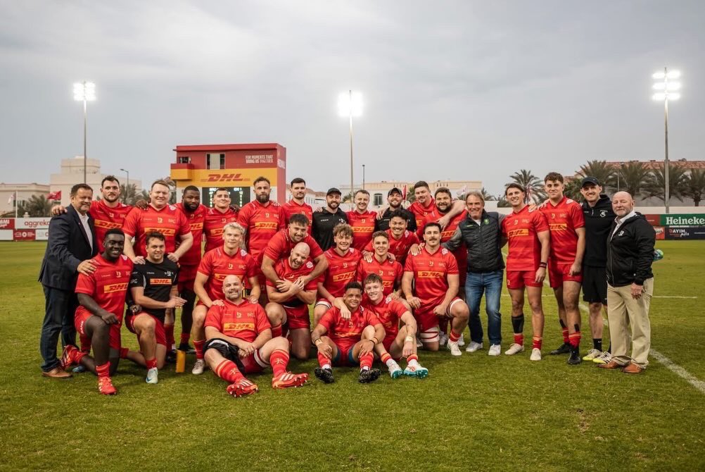 kutsuken1994's tweet image. 数日前まで、
仲間と楕円球を追っていた。

数日前まで、
子どもたちにラグビーを教えていた。

それが今、空襲の警報の中にいる。

スポーツは平和の上にしか成り立たない。
お願いだから、誰も傷つかないでくれ。

#バーレーン #中東 #ラグビー #戦争