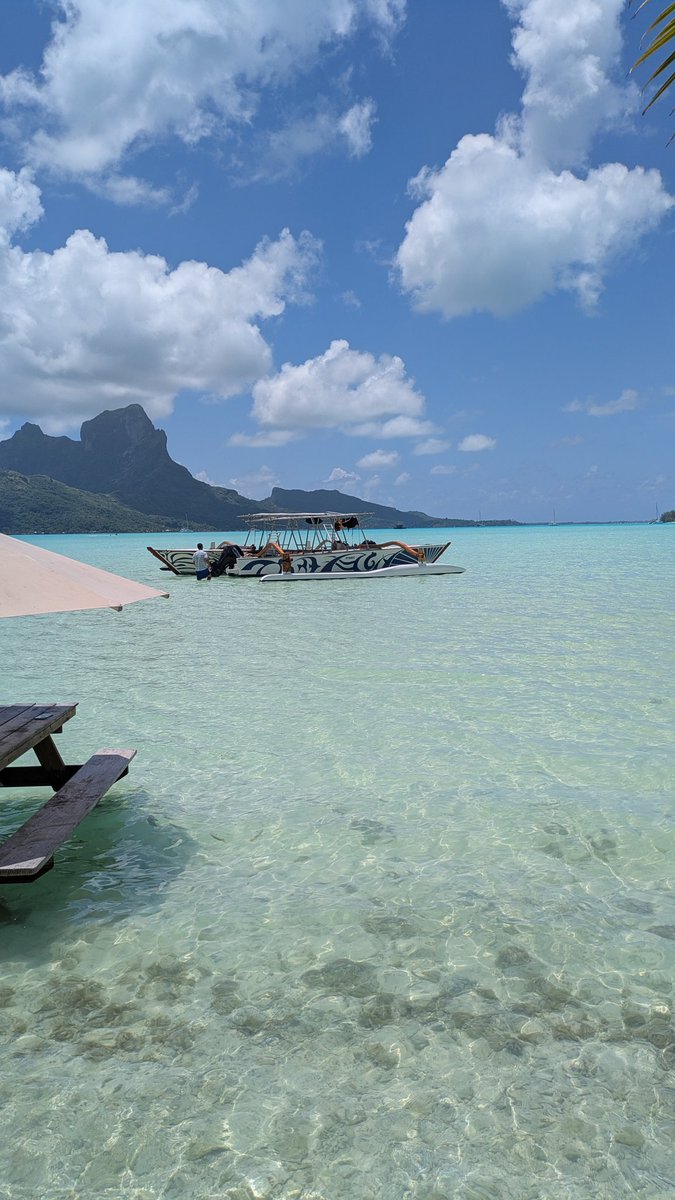 タヒチ🇵🇫ボラボラ島ラグーンツアー④】 3カ所でのシュノーケルを終え