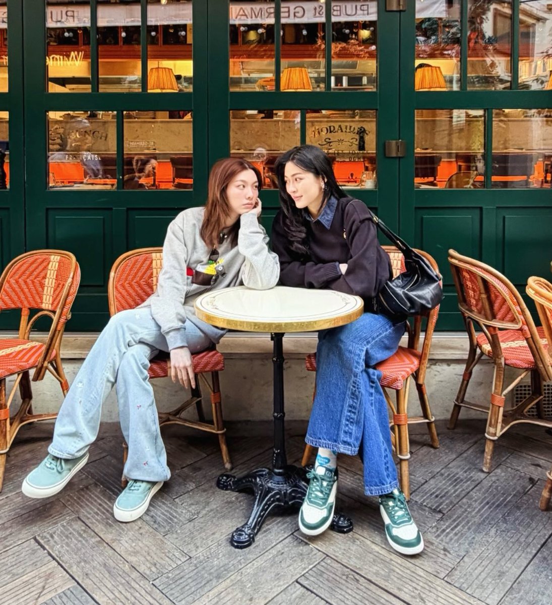 blueorms's tweet photo. LINGORM IN PARIS IS SO ROMANTIC 

LINGORM TAKEOFF TO DIORAW26
#LingOrmDiorAW26APTLook https://t.co/Yl8PWugjoj