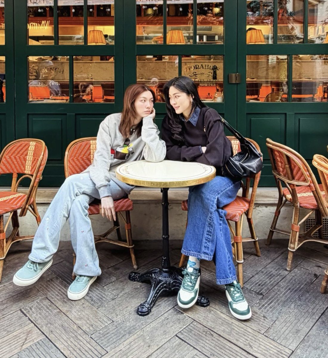 ให้มันโสด แค่แม่นี่แหละ กรี๊ดดดดดดดดดด

LINGORM TAKEOFF TO DIORAW26 #LingOrmDiorAW26APTLook
#LinglingKwong #OrmKornnaphat  #LingOrm #Dior #DiorAW26 #PFW