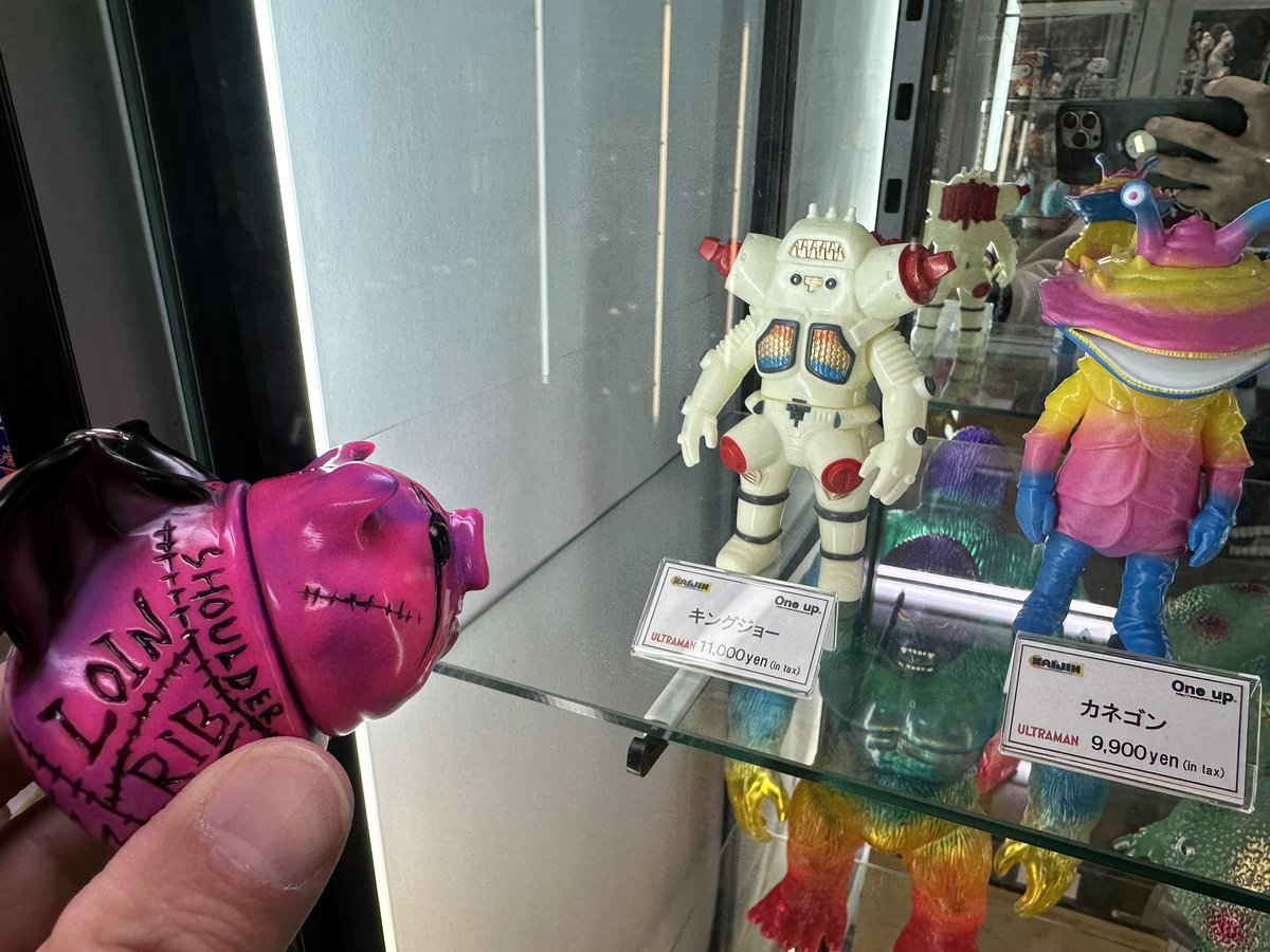 oneupさんに来たブヒ シカフェスに行けなかったヌシさんキングジョーお